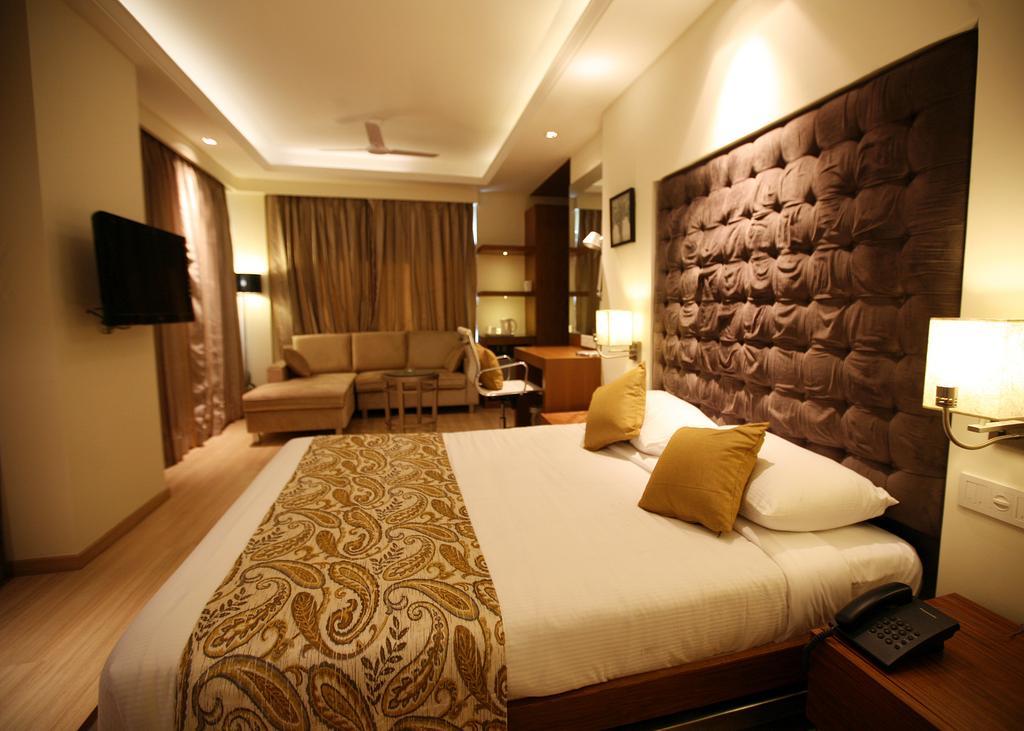Hotel Riverview Ahmedabad Rom bilde