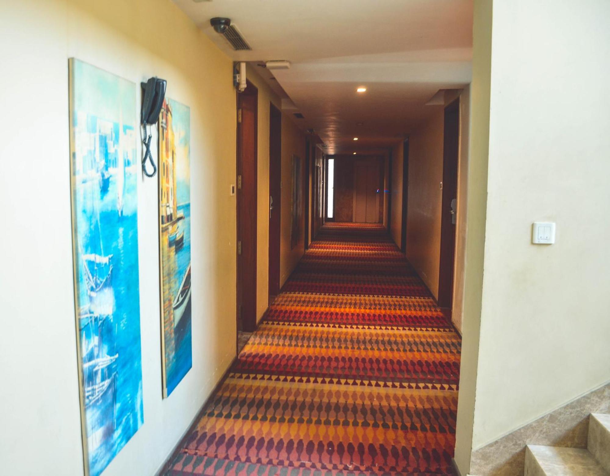 Hotel Riverview Ahmedabad Eksteriør bilde